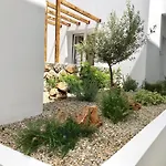 Aellia & Leros Bed & Breakfast 3*