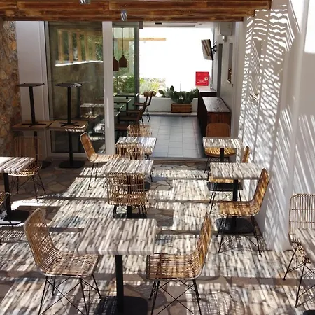 Aellia Hotel&suites Leros 3*